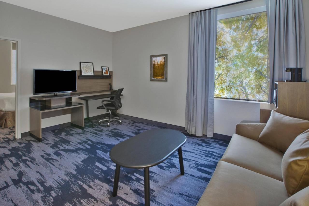 Fairfield Inn & Suites By Marriott Milwaukee Downtown Exteriör bild