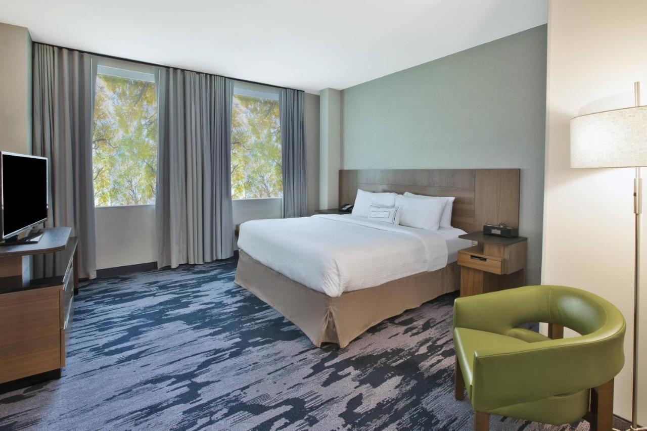 Fairfield Inn & Suites By Marriott Milwaukee Downtown Exteriör bild