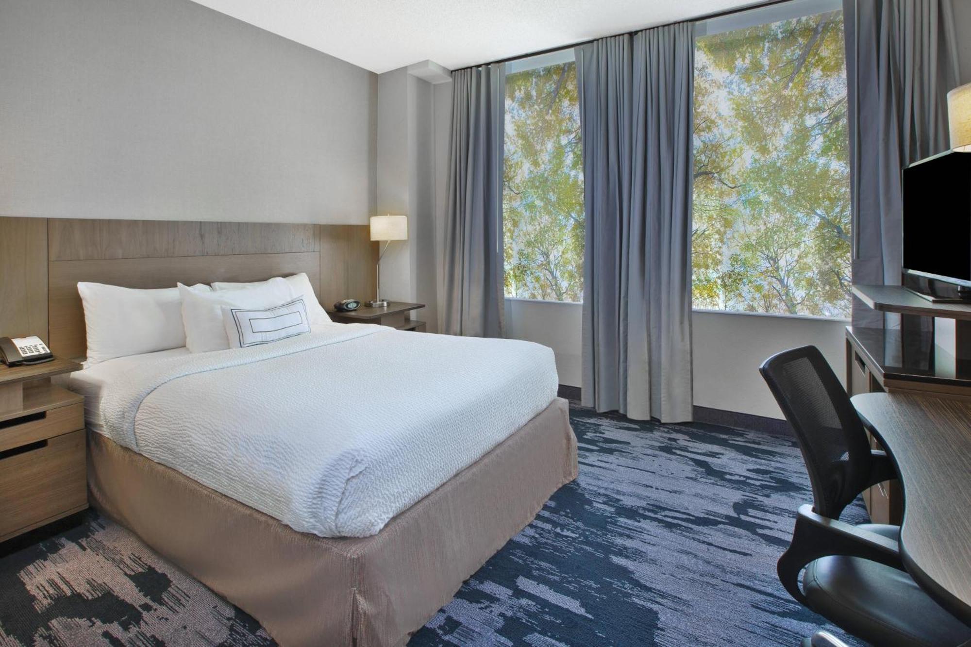 Fairfield Inn & Suites By Marriott Milwaukee Downtown Exteriör bild
