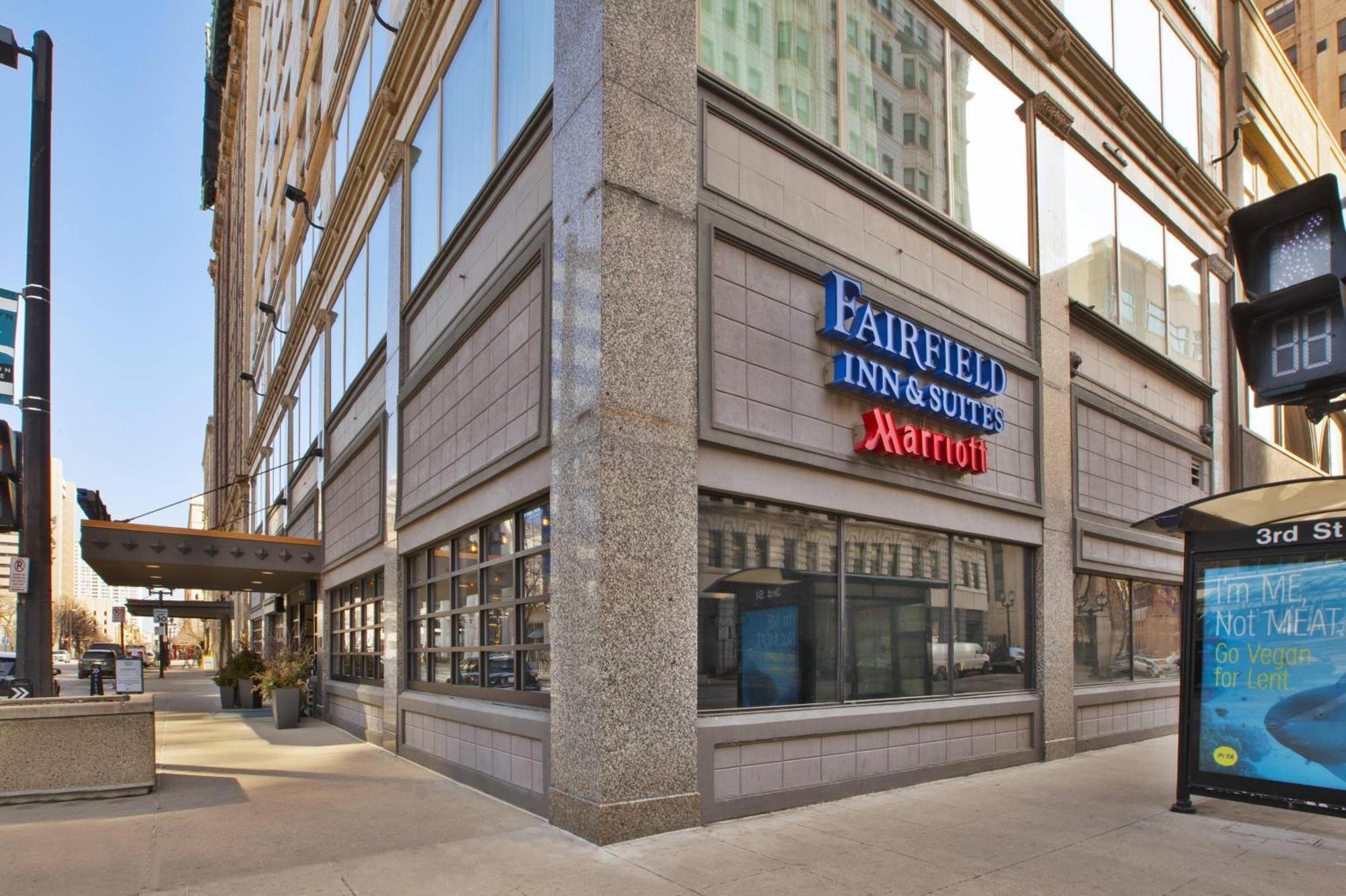 Fairfield Inn & Suites By Marriott Milwaukee Downtown Exteriör bild