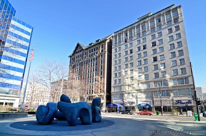 Fairfield Inn & Suites By Marriott Milwaukee Downtown Exteriör bild