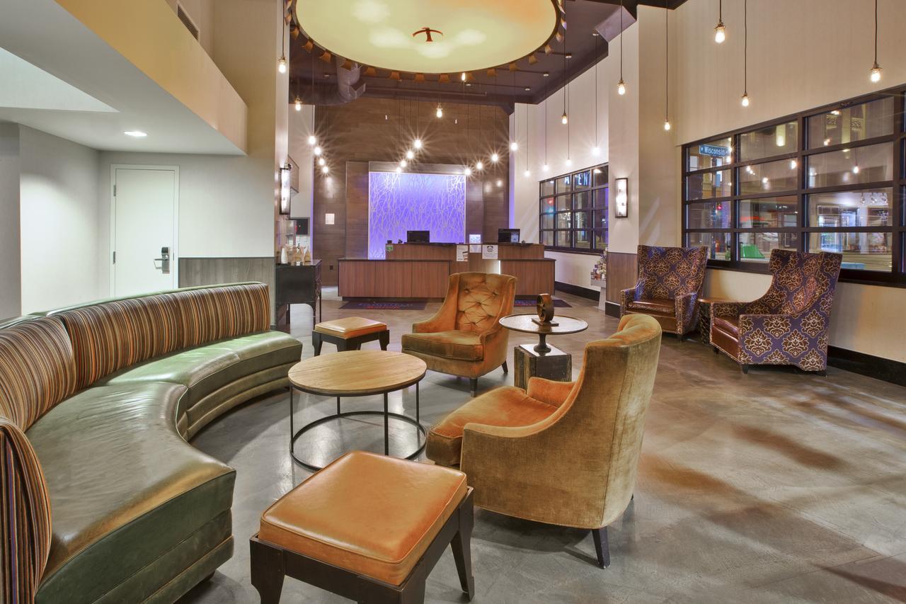 Fairfield Inn & Suites By Marriott Milwaukee Downtown Exteriör bild