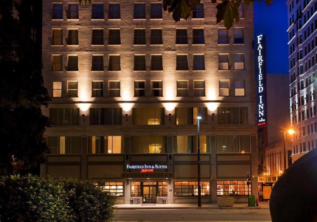 Fairfield Inn & Suites By Marriott Milwaukee Downtown Exteriör bild