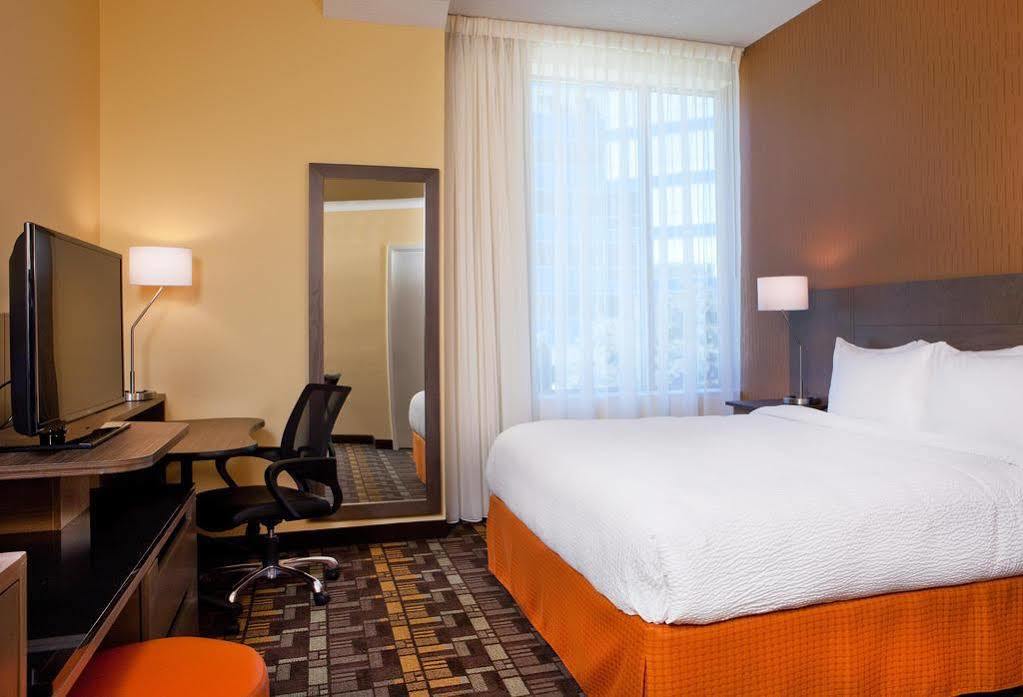 Fairfield Inn & Suites By Marriott Milwaukee Downtown Exteriör bild