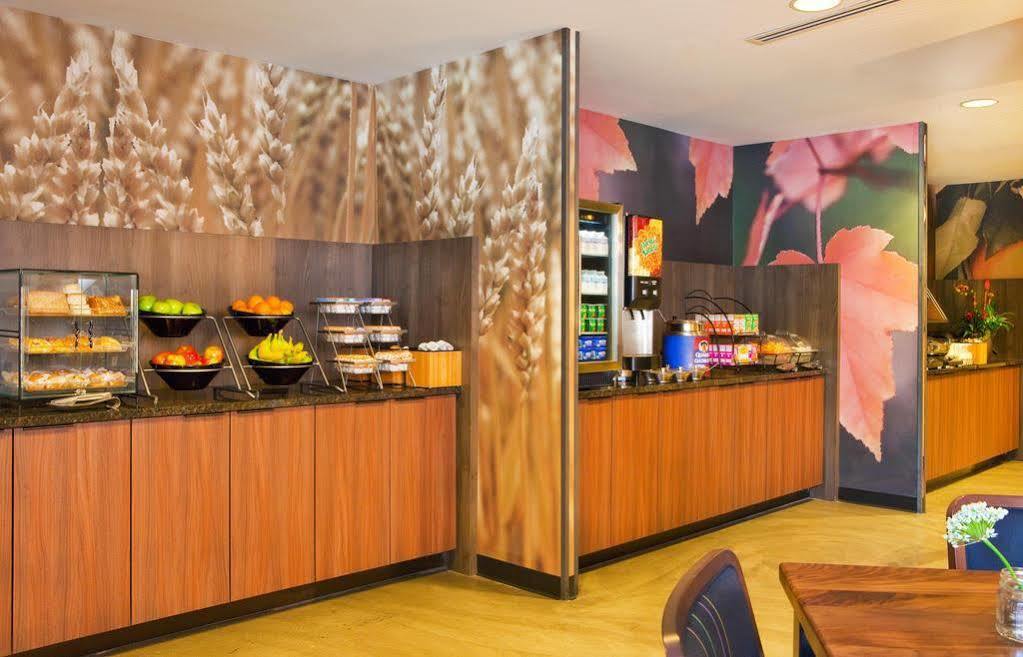 Fairfield Inn & Suites By Marriott Milwaukee Downtown Exteriör bild
