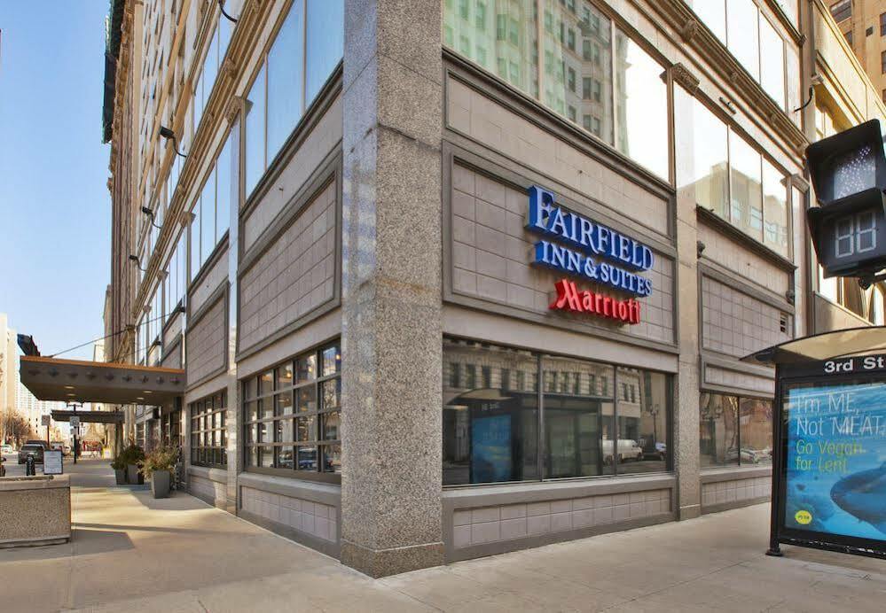 Fairfield Inn & Suites By Marriott Milwaukee Downtown Exteriör bild